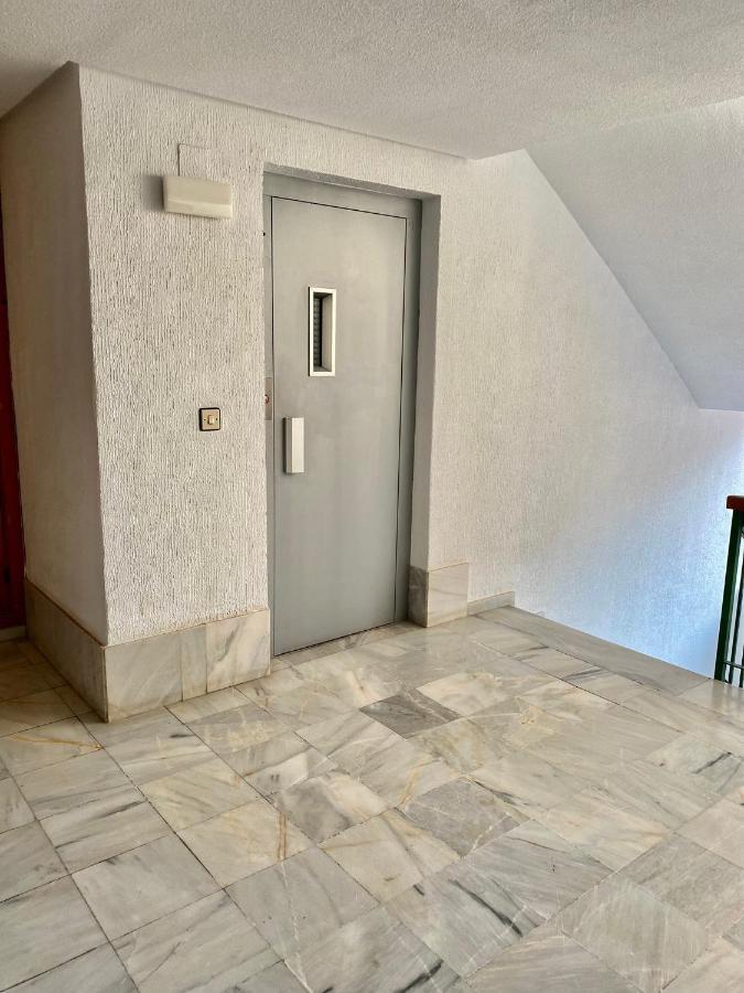 Studio Apartment Santana Habaneras - 18 At Beach With Garage, Pool And Lift Τορεβιέχα Εξωτερικό φωτογραφία